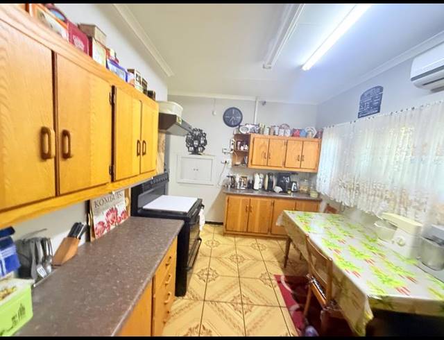 8 BEDROOM HOUSE FOR SALE IN VANDERBIJLPARK CW 2